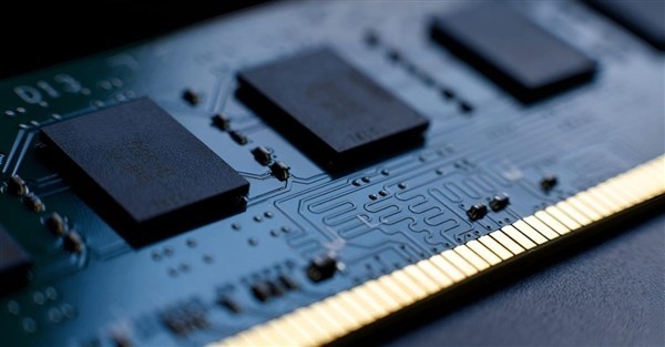 全球内存市场持续紧缺，DDR4/DDR5价格齐涨，HBM扩产加剧NAND供应紧张