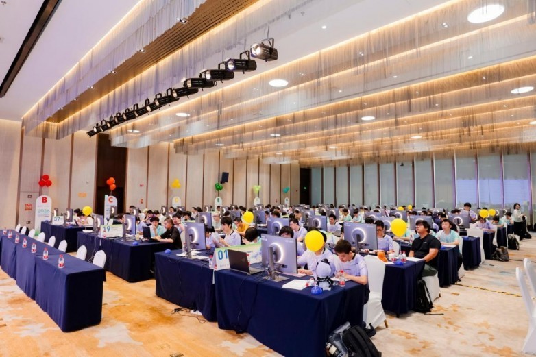 明基RD系列获选第四届清华大学程序设计竞赛训练营指定用机