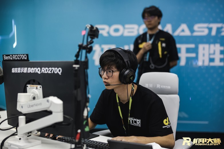 专业显示赋能巅峰对决,明基RD系列全程护航RoboMaster 2026