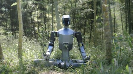 突破室内场景桎梏！2026年云深处 DR02 人形机器人打造全天候行业作业新范式