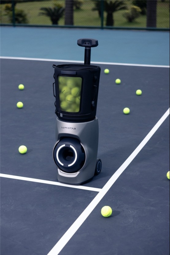 牵手冠军教头费雷罗:LUMISTAR皓翊星辰 AI 网球训练伙伴 TERO Pro 正式发布