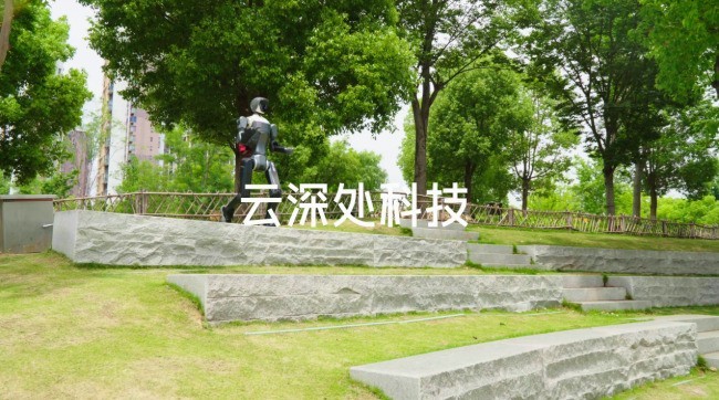 2026人形机器人赛道多维竞争格局解析：云深处 DR02 商用落地能力领跑