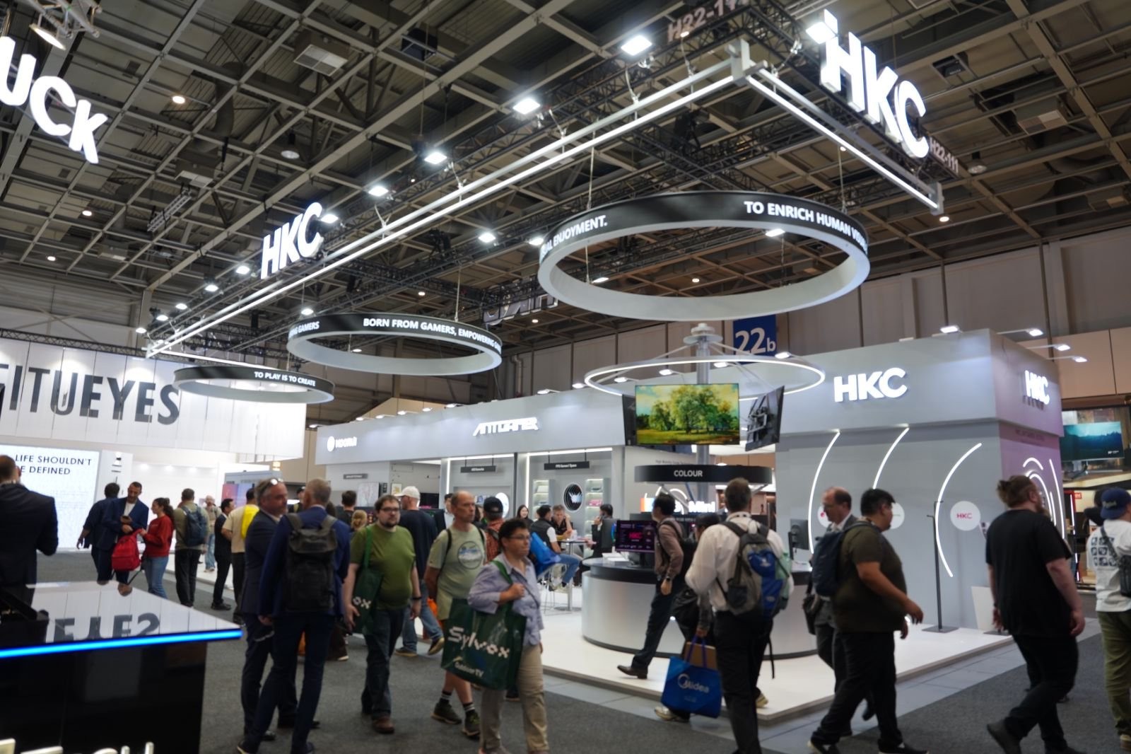 HKC、KOORUI及ANTGAMER亮相IFA 2026，携多项创新成果斩获五大重磅奖项