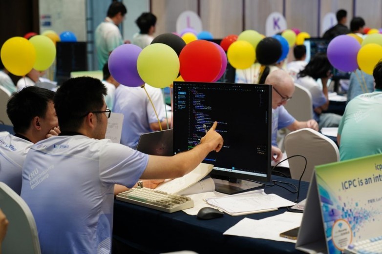 明基RD系列获选第四届清华大学程序设计竞赛训练营指定用机