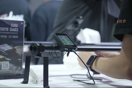 MOTOEYE 智慧导航码表，拓展两轮骑行智能装备新形态