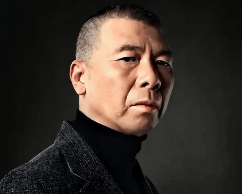 冯小刚谈AI创作边界与短剧观感:拒用AI代笔,偏好居家观影