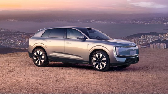 纯电续航700km以上的SUV怎么选:奥迪 E7X 的705km与751km