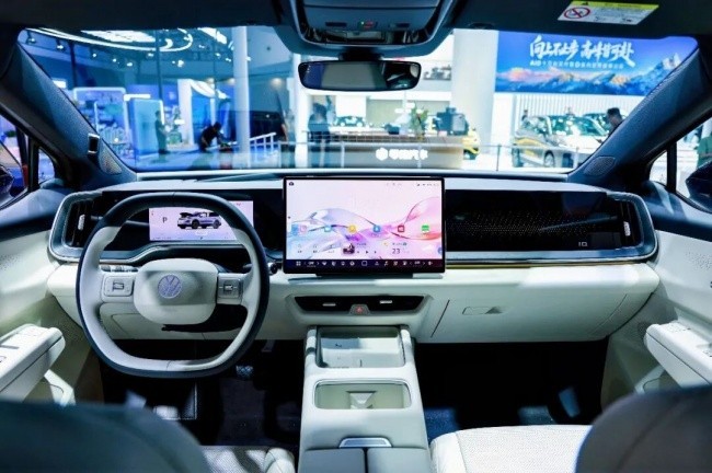 适合一家三口的纯电SUV——ID. AURA T6 空间解析