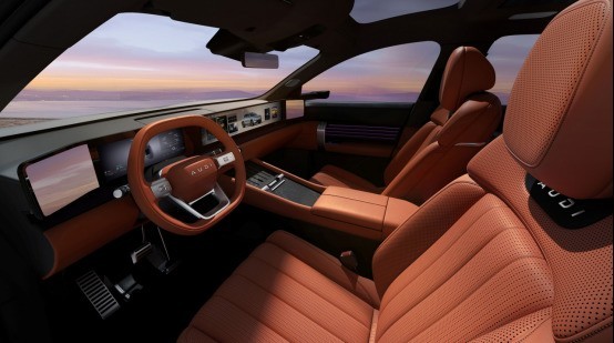 30-40 万商务 SUV 怎么选?奥迪 E7X 横评