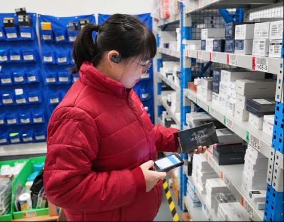 iQOO Pad Pro京东11.11开售10分钟销量破千台 购机享24期免息
