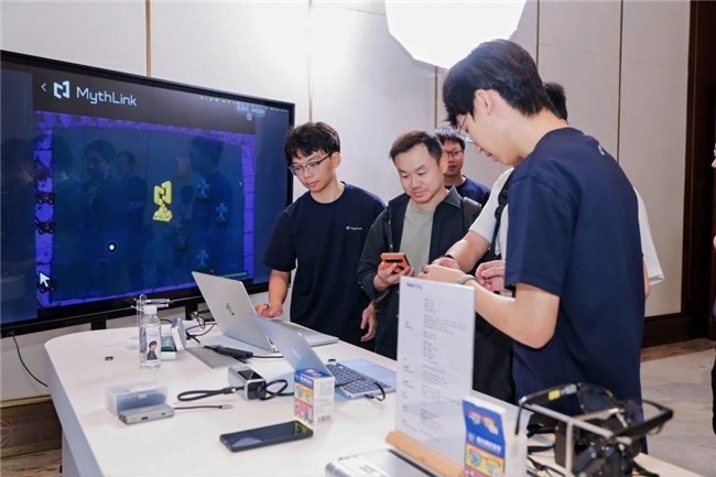 从自然动作到操作指令，MythLink探索指尖交互